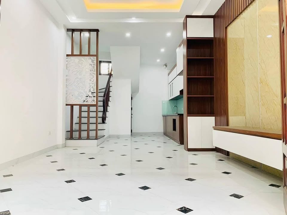 Nhà Hà Đông 43m² 5 Tầng - Sổ Đỏ Vuông Vắn - Giá Giảm Sốc