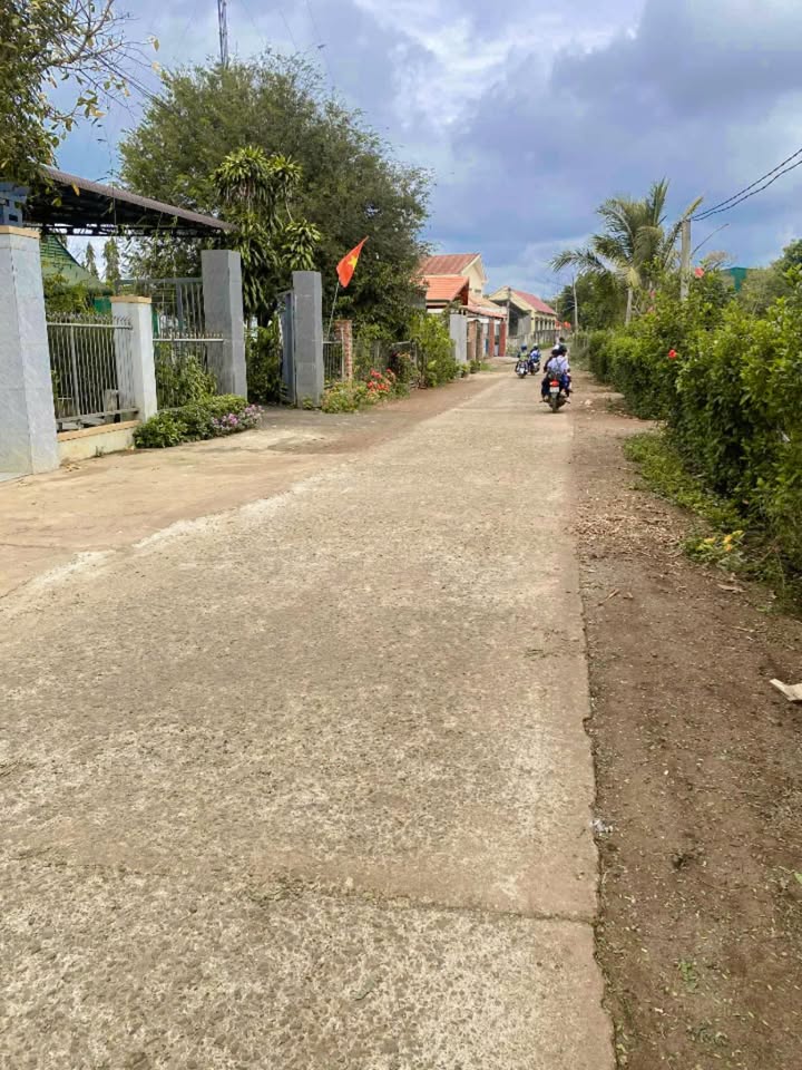 Đất nền Krông Pắc 400m² - Sổ đỏ chính chủ, kinh doanh sầm uất!