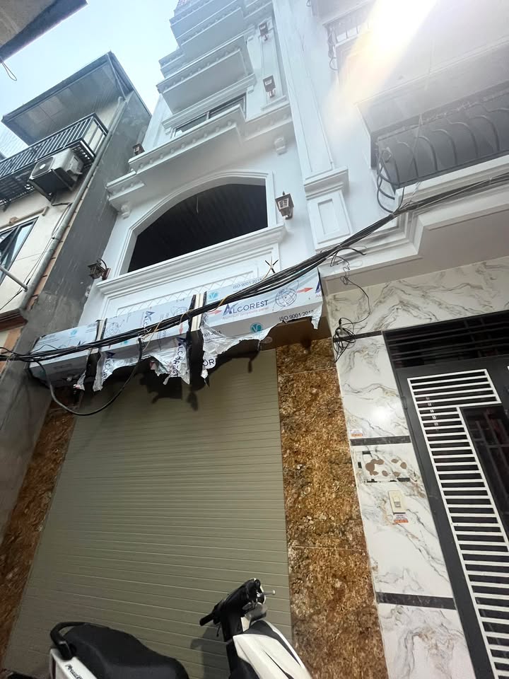 Nhà riêng Lĩnh Nam, Hoàng Mai 33m² giá hơn 7 tỷ - Vị trí đẹp