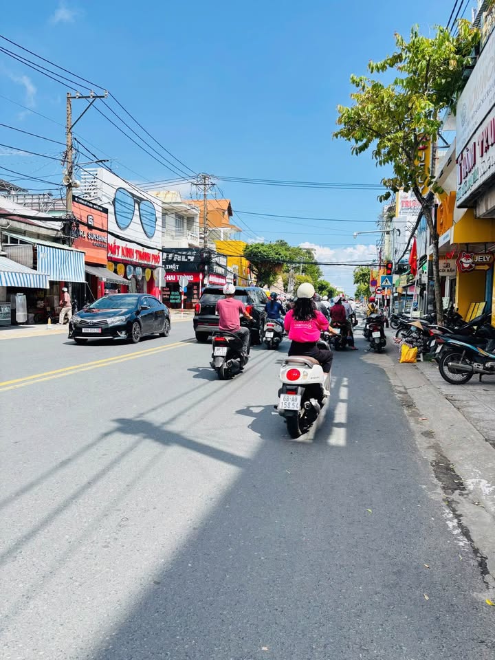 Nhà phố Nguyễn Trung Trực Rạch Giá 58m² - Mặt tiền kinh doanh đắc địa!