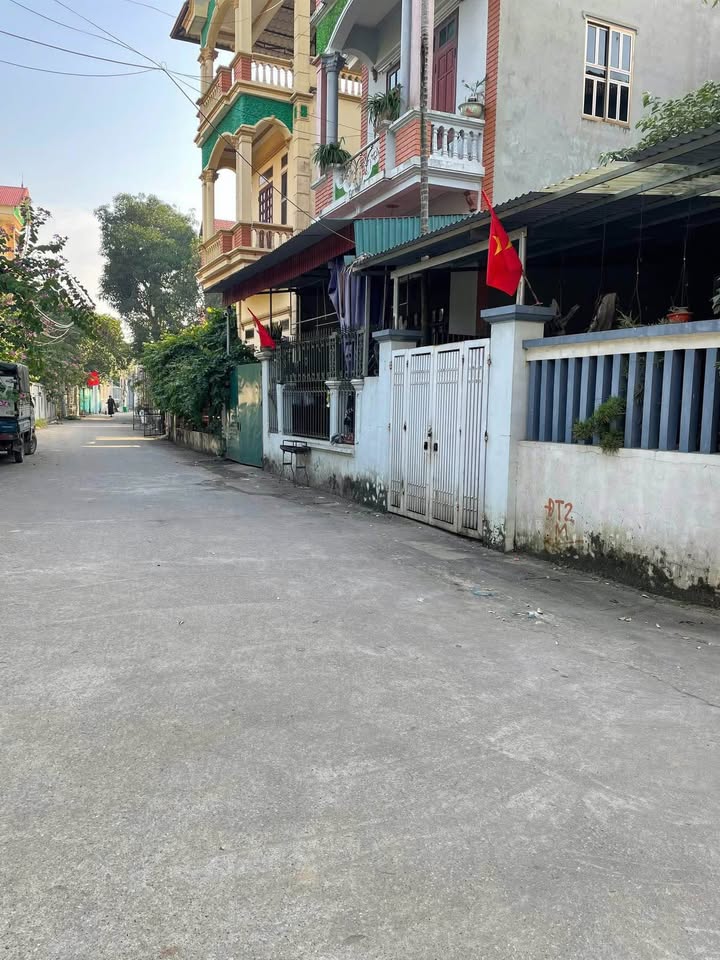 Đất nền Vạn Yên Mê Linh 110m² - Sổ đỏ chính chủ!