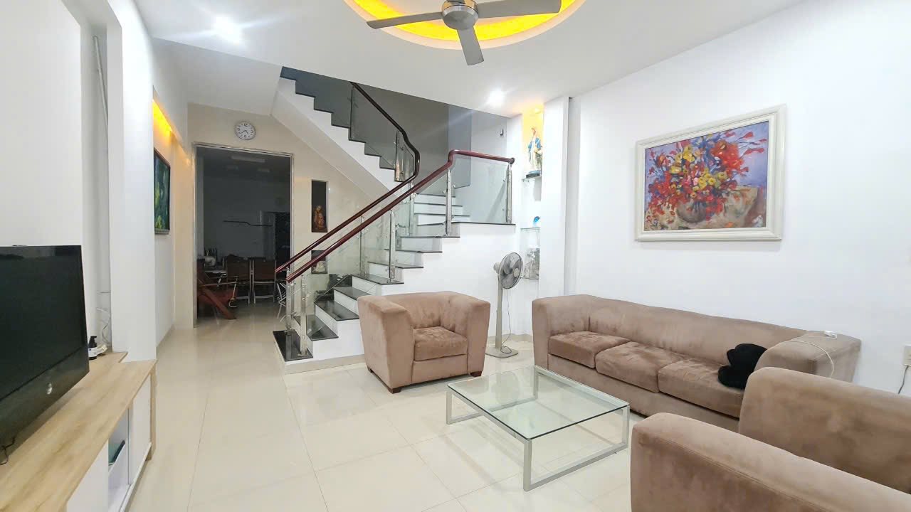 Nhà Phố Đường Mê Linh Nha Trang 108m² - Mặt Tiền Kinh Doanh Đắc Địa