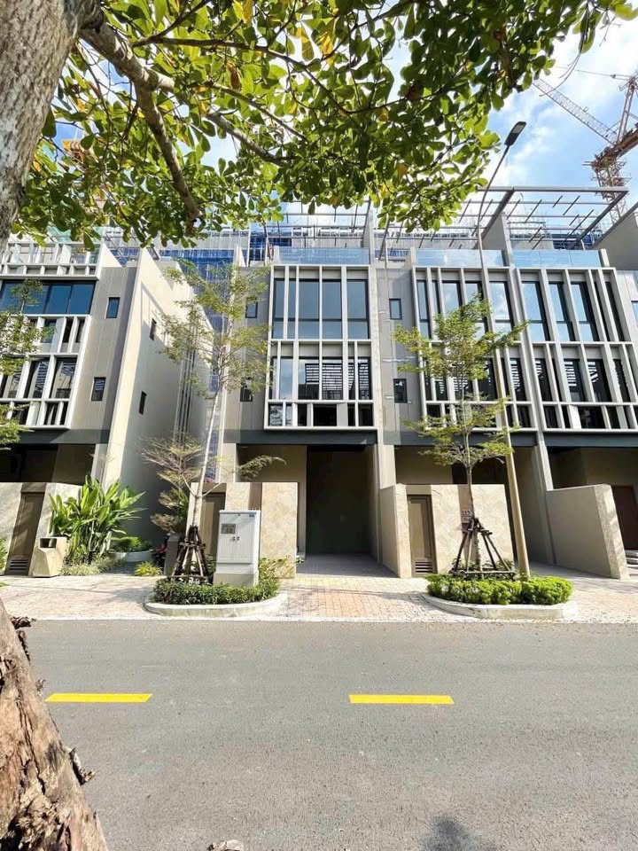 Nhà phố Sycamore Thủ Dầu Một 45 triệu/tháng - Full nội thất cao cấp!