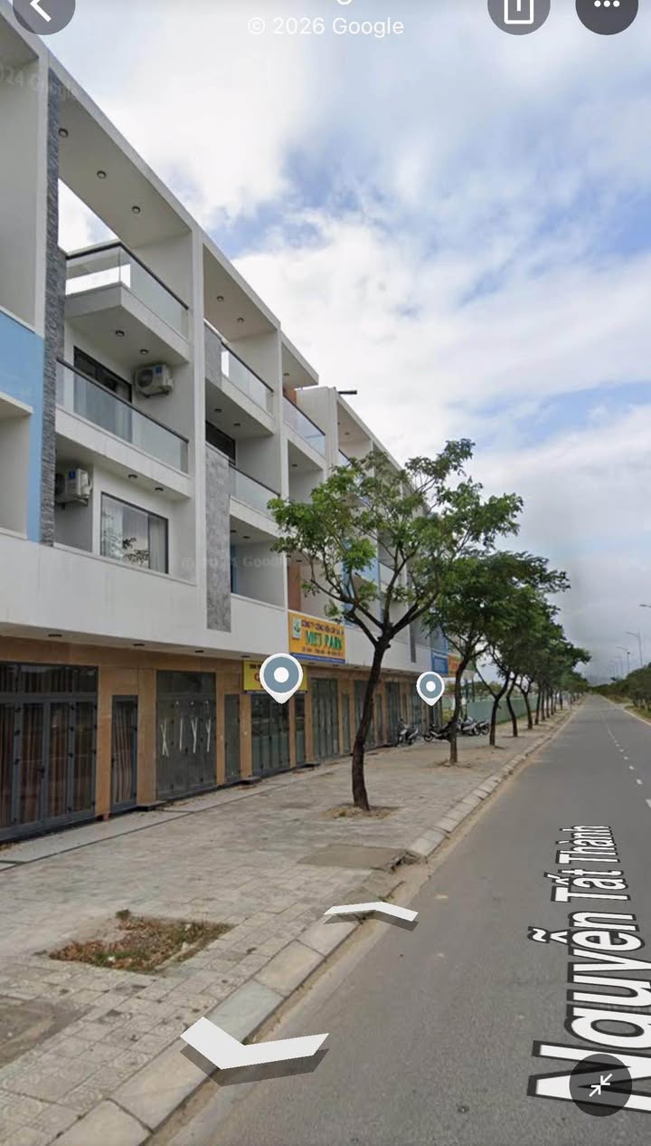 Shophouse 4 Tầng Nguyễn Tất Thành Nối Dài - Kinh Doanh & Ở, 300m², 1x Triệu/Tháng