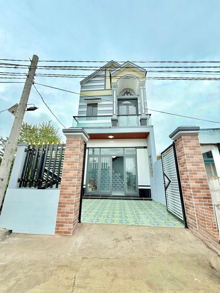 Nhà 1 Lầu Cần Giuộc Long An 100m² giá 1.95 tỷ - Sổ hồng sẵn!