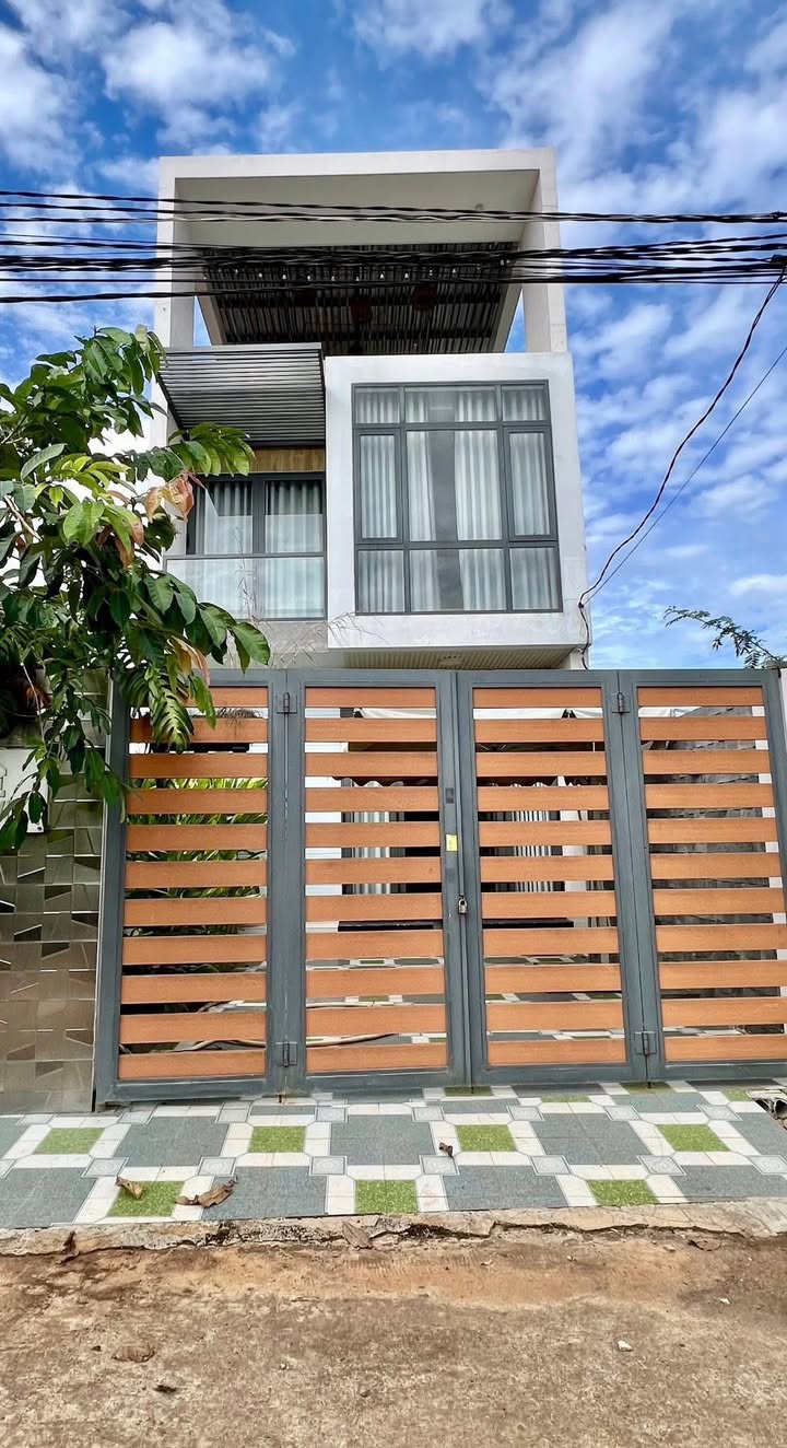 Nhà 1 Trệt 2 Lầu 126m² Xã Gia Kiệm, Đồng Nai - Sổ Riêng, Giá 2.5 Tỷ