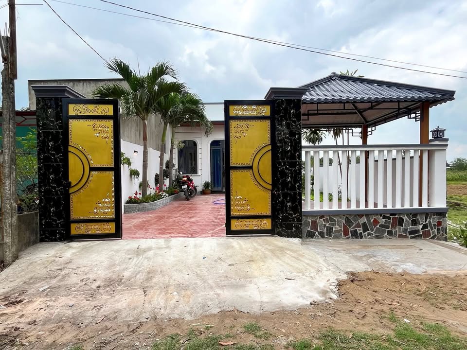 Biệt thự sân vườn 304m² Đức Hòa Long An - 3.7 tỷ, Sổ hồng hoàn công