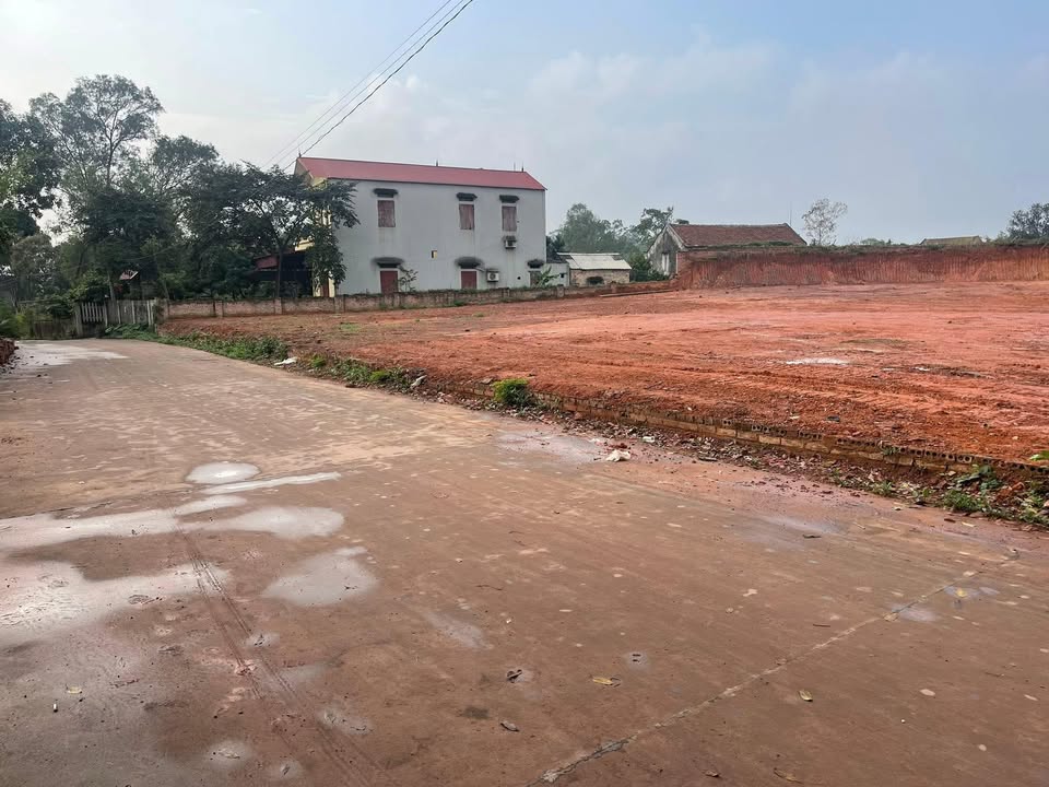 Đất nền Liên Chung 140m² - Đường ô tô tránh, tiềm năng tăng giá!