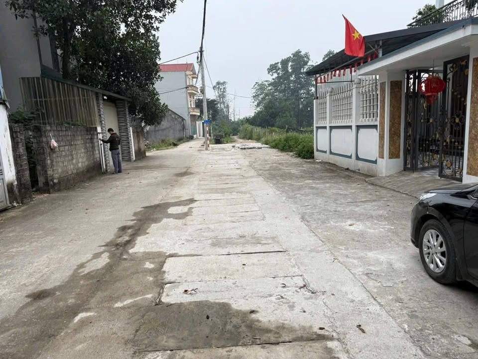 Đất nền Thị trấn Liên Quan Thạch Thất 90m² - Sổ đỏ chính chủ