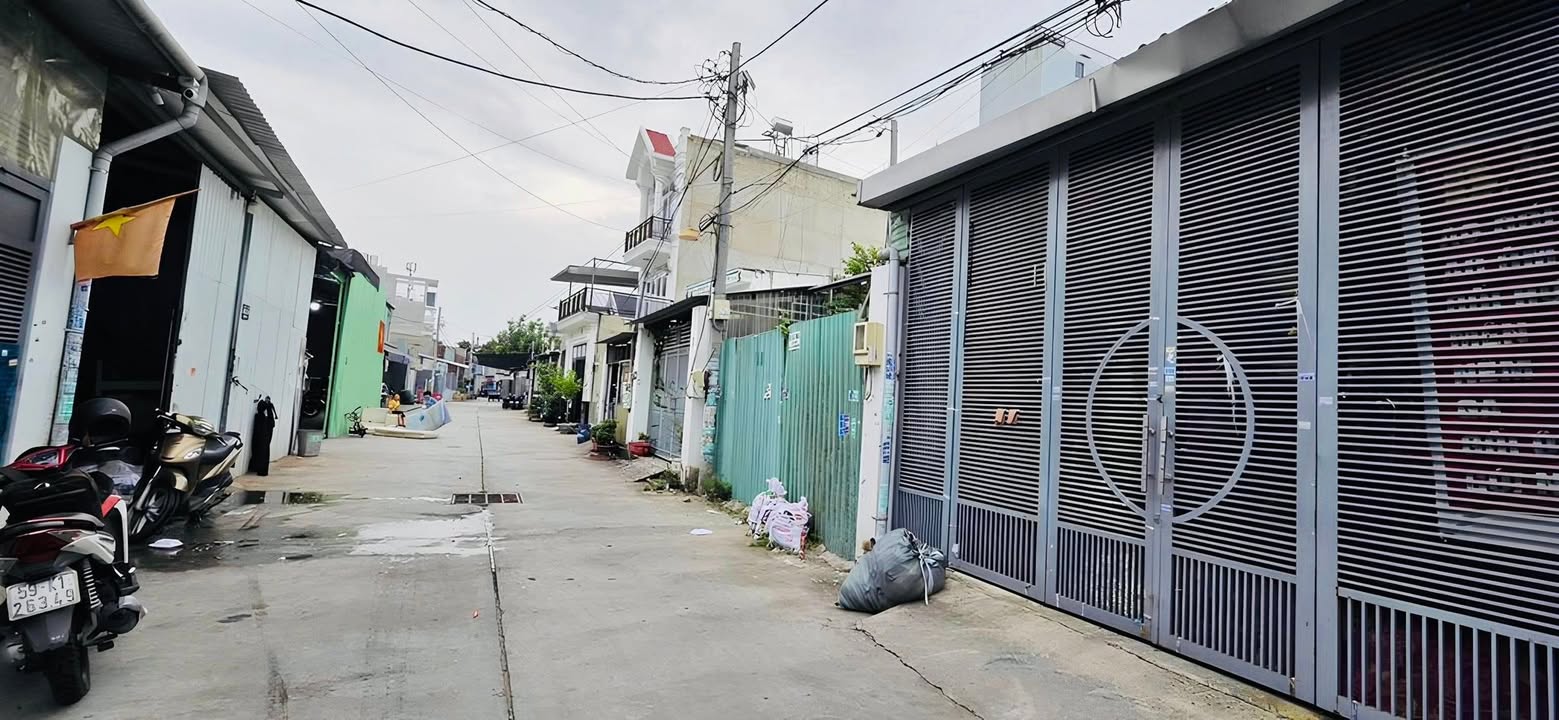 Nhà riêng Bình Tân 187m² - Nở hậu tài lộc, ô tô vào tận nhà!