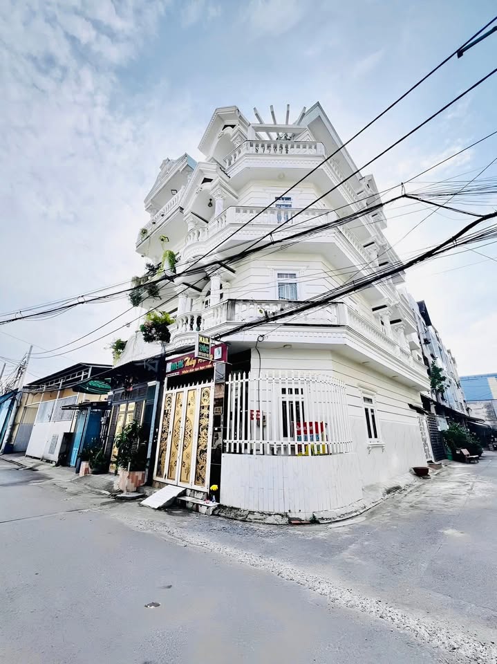 Nhà 4 Tầng Lô Góc 88m² Bình Tân - Full Nội Thất Cao Cấp, Hẻm 7M