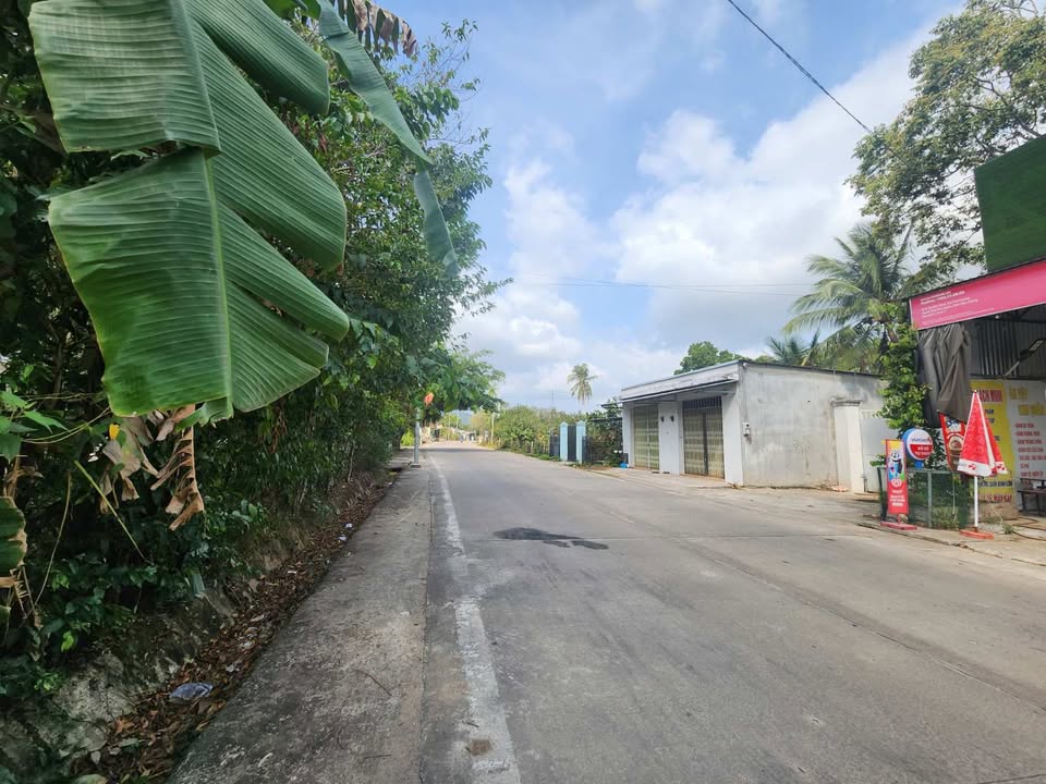 Đất nền Bến Tràm Phú Quốc 161m² - Sổ hồng sẵn, tiềm năng sinh lời!