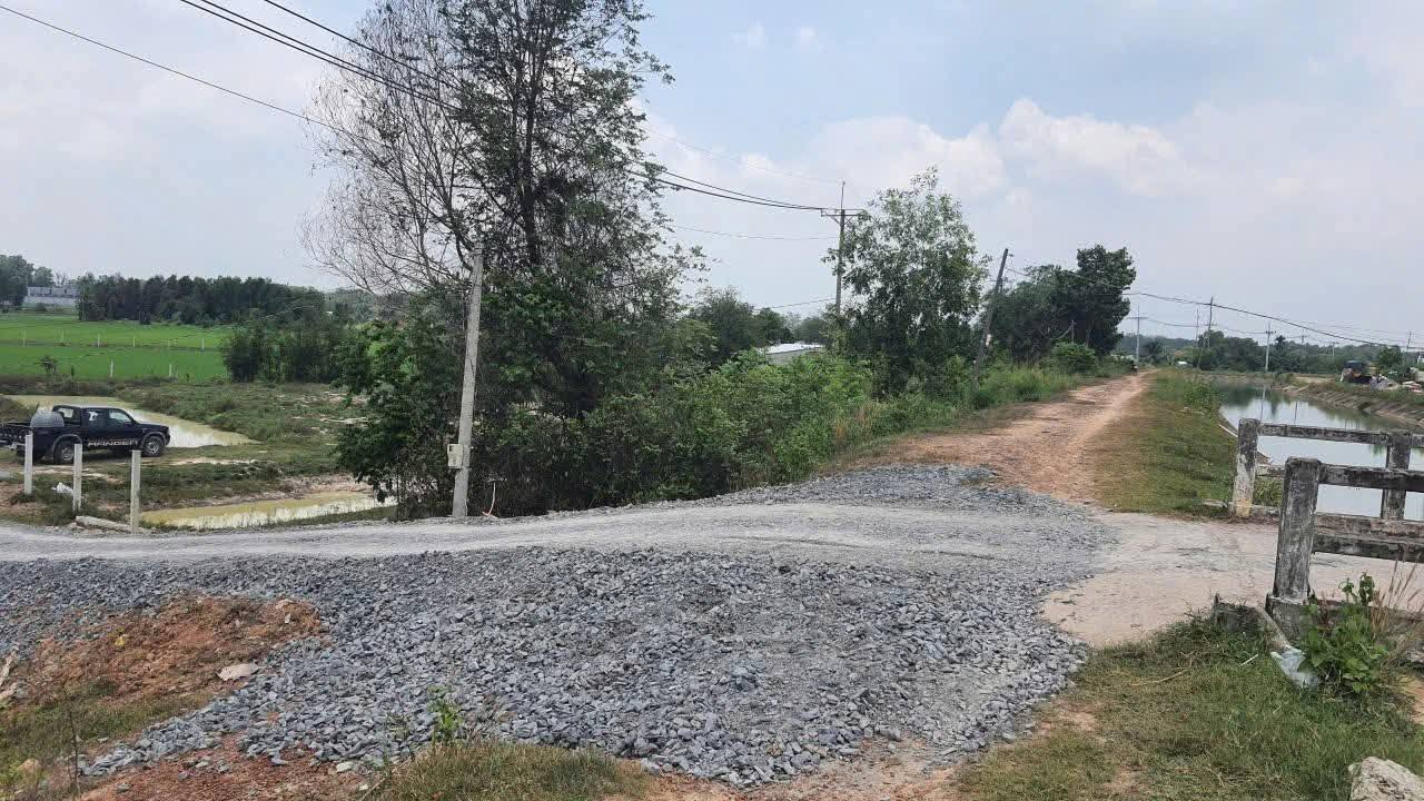 Đất Vườn Củ Chi 2000m² giá 4.4 tỷ - Nghỉ dưỡng lý tưởng!