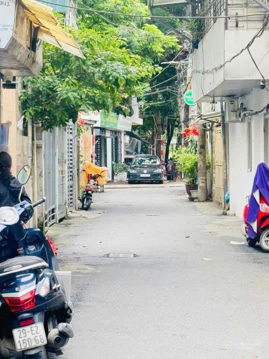 Nhà 63m² 2 Tầng Ngay Phạm Văn Đồng, Cầu Giấy - Giá 10 Triệu/Tháng