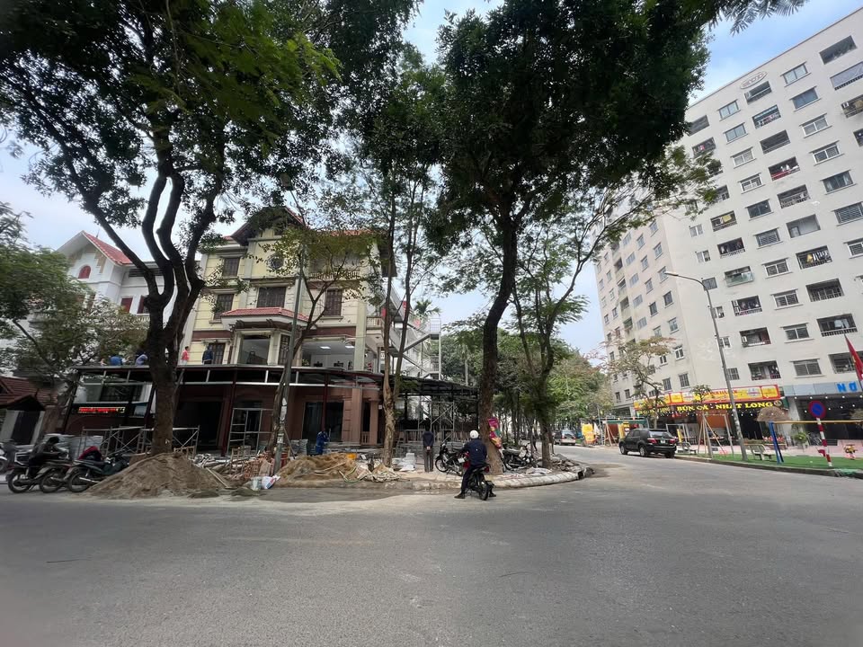 Mặt bằng kinh doanh Ngoại Giao Đoàn, Tây Hồ 300m² - Vị trí đắc địa