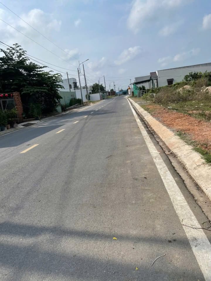 Đất nền Bình Lợi, Đức Hòa 115m² giá 800 triệu - Sổ đỏ chính chủ!