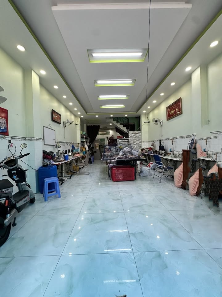 Nhà Phố Lê Trọng Tấn Tân Phú 101m² Ngang 5.5m - 4 Tầng Oto Thông - 12.5 Tỷ