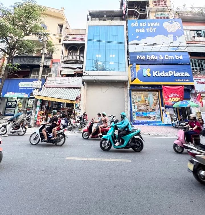 Nhà Mặt Phố Hoàng Văn Thái, 80m², Lô Góc - Giá Đầu Tư 20 Tỷ