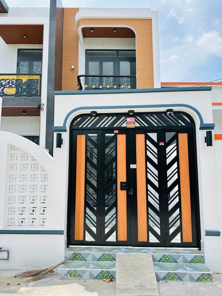 Nhà riêng Long Trạch, Cần Đước 108m² giá 2.4 tỷ - Ô tô vào tận nhà!