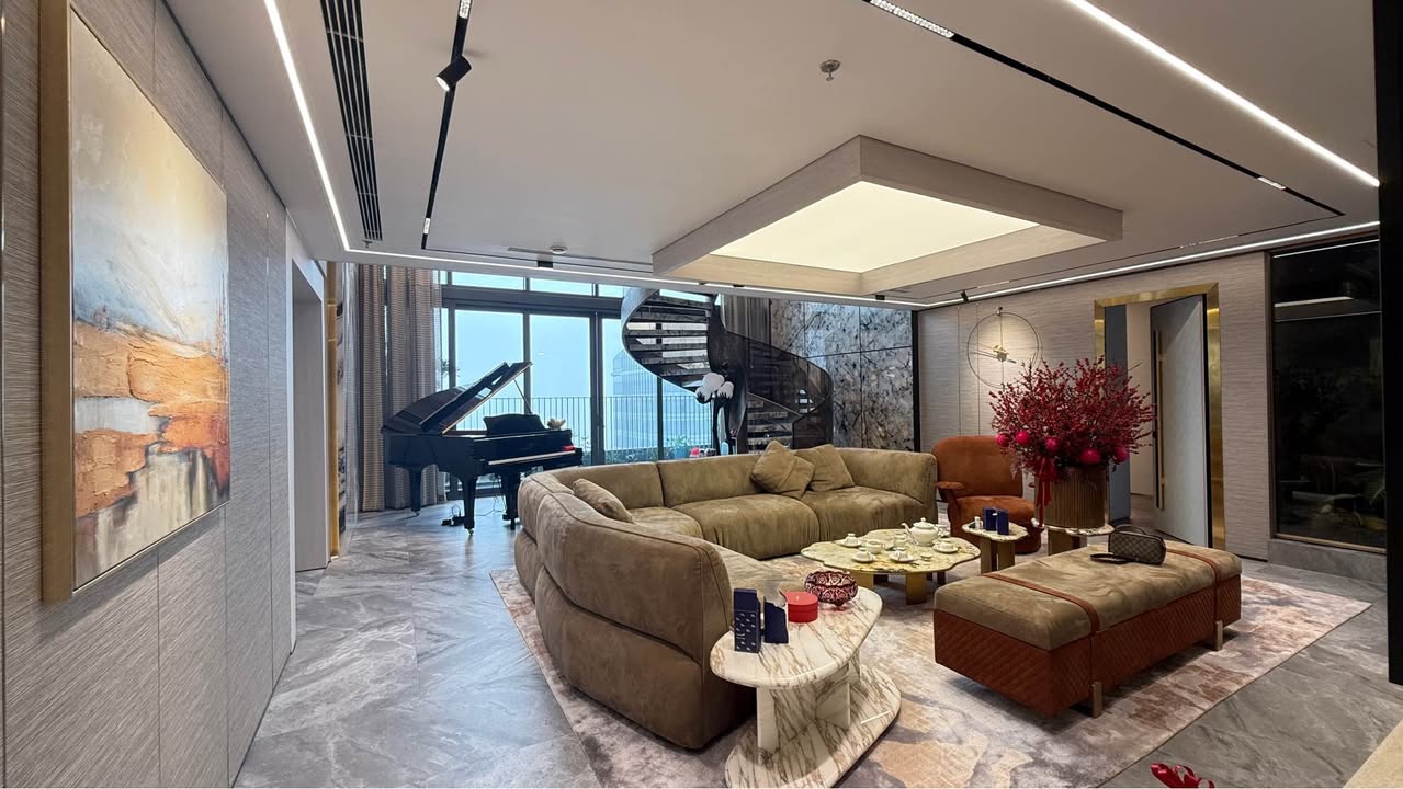 Duplex Ngoại Giao Đoàn 252m² - View Hồ Tây & Starlake cực đẹp!