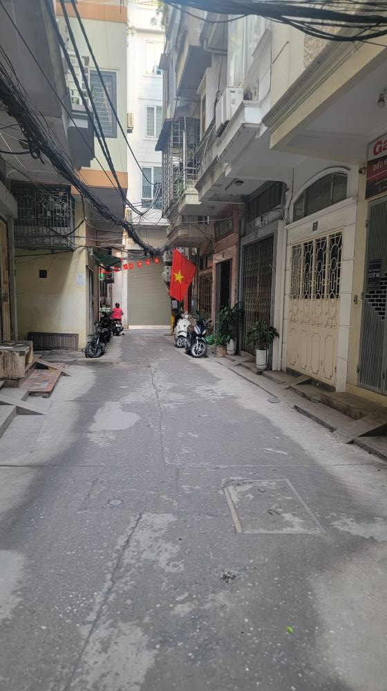 Nhà 50m² Phố Yên Lãng, Đống Đa - Sổ Đỏ Vuông Vắn, 4 Tầng Kiên Cố