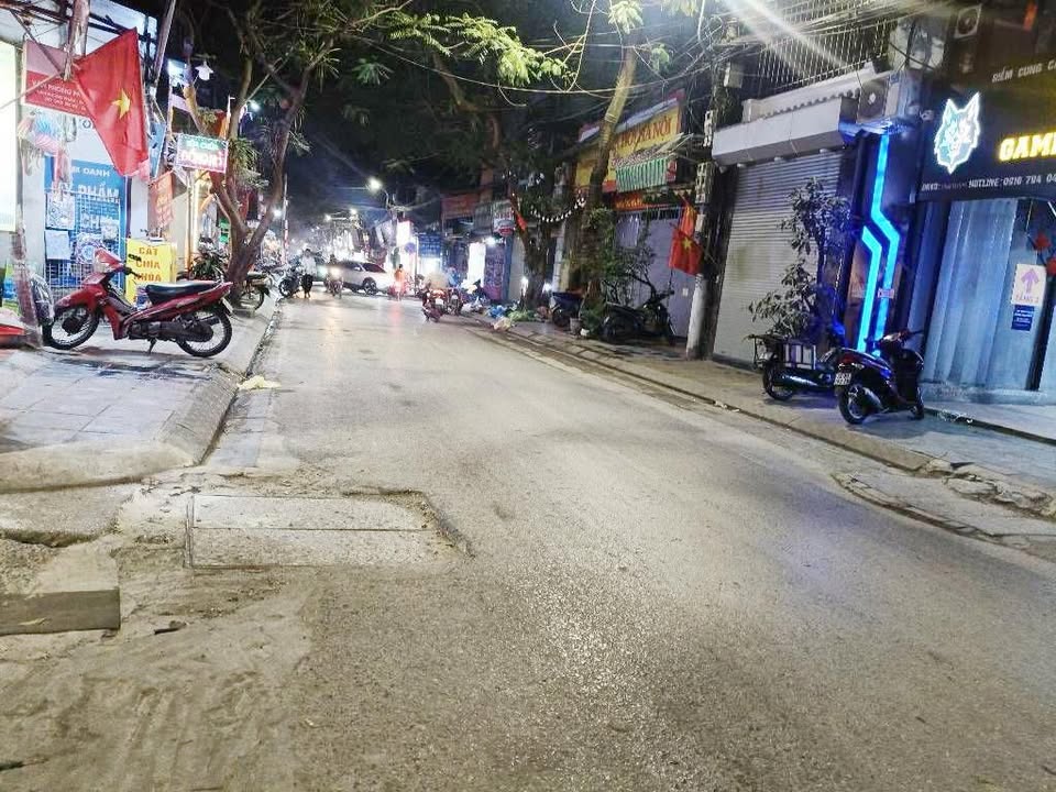 Nhà mặt phố Đông Thiên 45m² giá 5.5 tỷ - Mặt tiền kinh doanh sầm uất