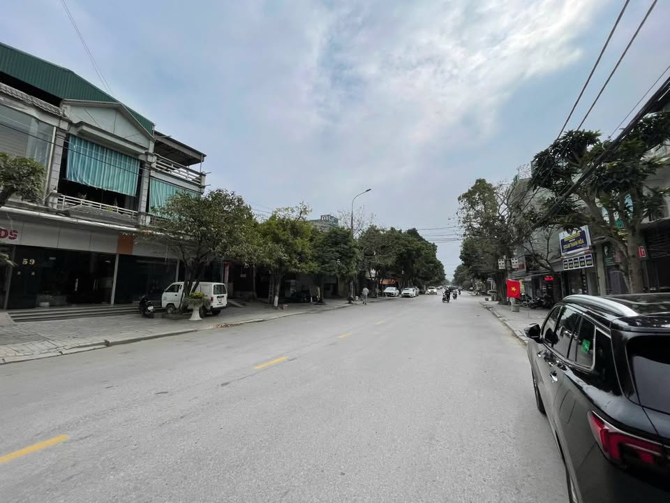 Nhà Mặt Tiền 66m² Đông Vệ, Thanh Hóa - Giá 5 Tỷ, Vượng Khí Đông Nam