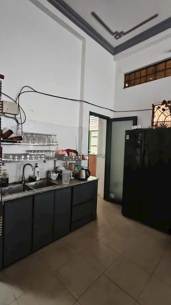 Sang Quán Cafe P10 Gò Vấp 48m² 120 Triệu - 2 Mặt Tiền Hẻm Xe Hơi!