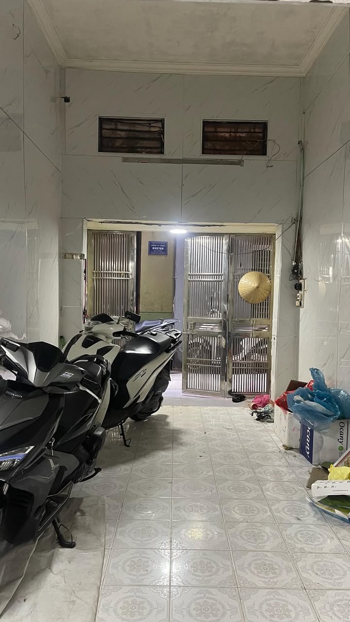 Nhà phố Đống Đa 42m² - Chính chủ bán, 40m ra Kim Hoa!