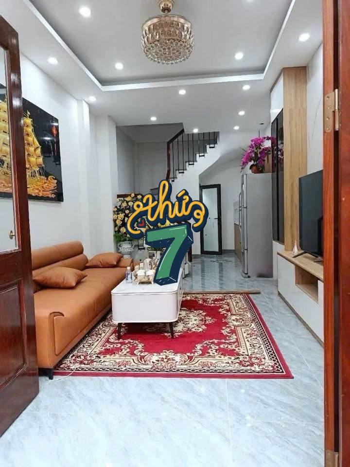 Nhà Phố Trạm 34m² 5 Tầng Full Đồ - Sổ Đỏ Vuông Vắn Giá 6.75 Tỷ