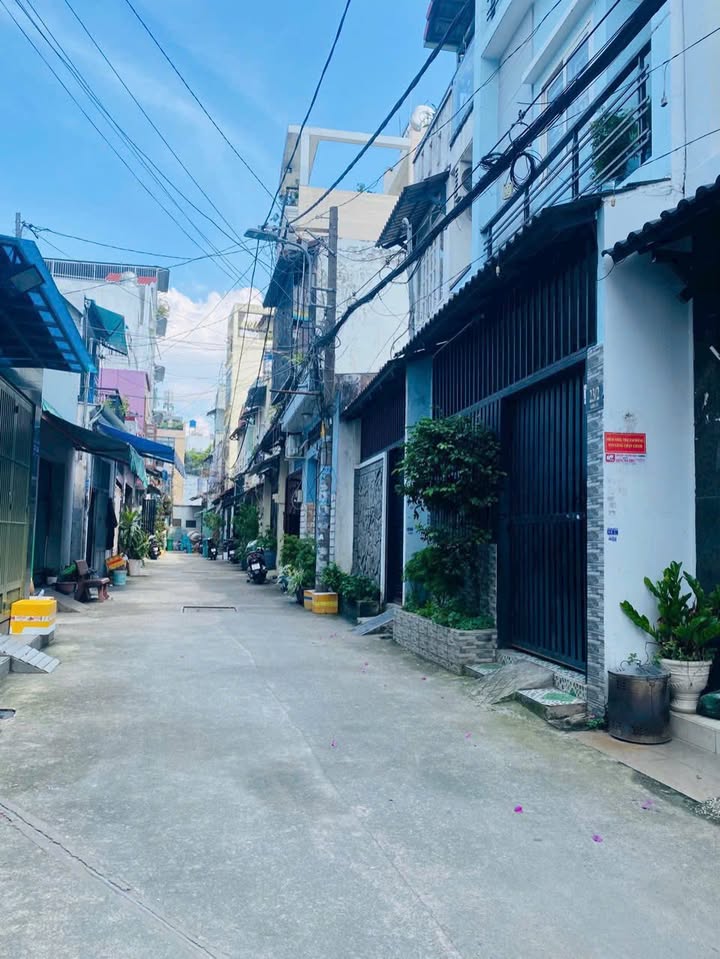 Nhà hẻm xe hơi Tây Thạnh, Tân Phú 37m² - Sẵn sàng ở ngay!
