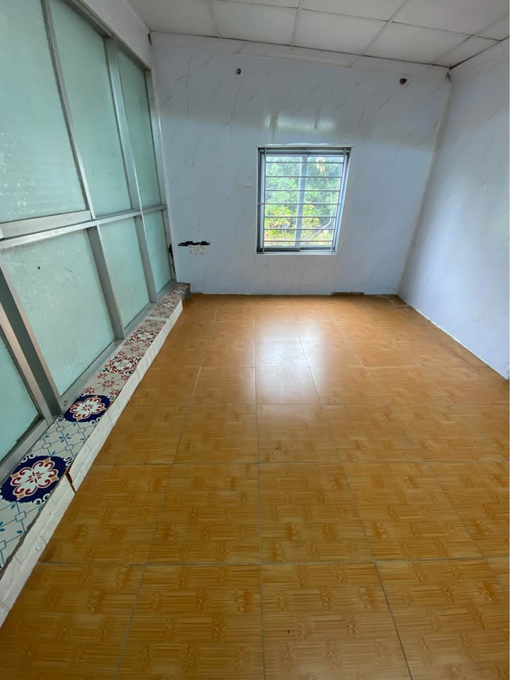 Bán gấp căn tập thể Sài Đồng, Long Biên 1.5 tỷ - Sổ hồng riêng, ở ngay