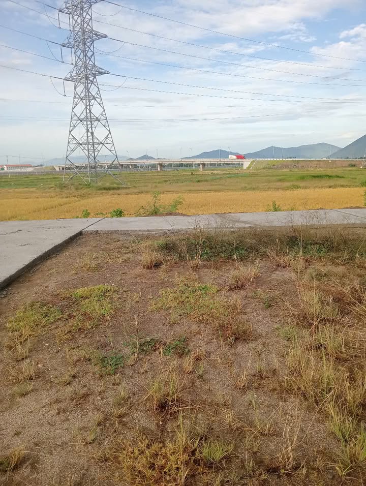 Đất Nền Vạn Thắng Nha Trang 200m² Sổ Đỏ - Giá Chỉ 480 Triệu