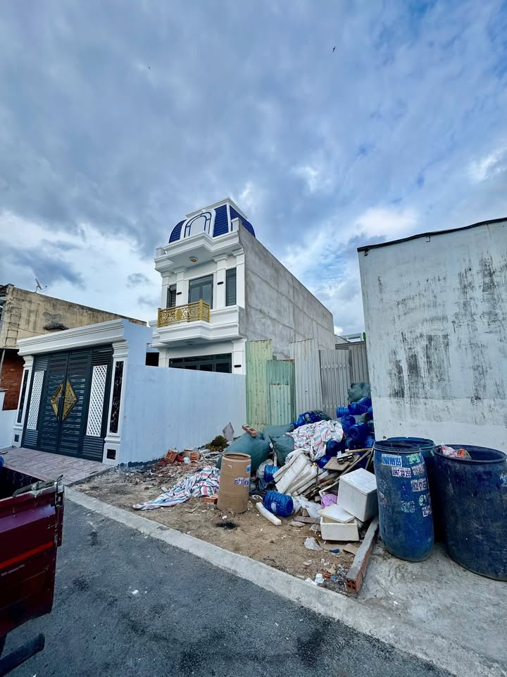 Đất nền Dĩ An 110m² 4.65 tỷ - Sổ hồng chính chủ, tiềm năng sinh lời!