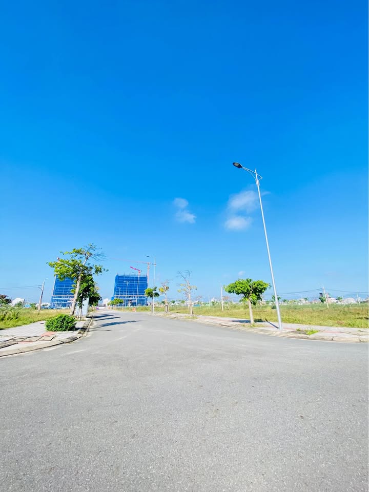 Đất nền Nam Hòa Xuân, Đà Nẵng 100m² giá 6 tỷ - Tiềm năng tăng giá