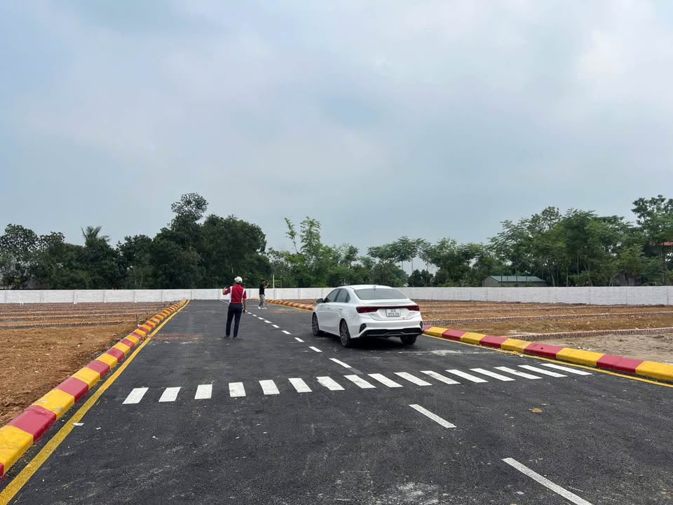 Đất nền Ba Vì 804m² - Sổ đỏ chính chủ, tiềm năng sinh lời!