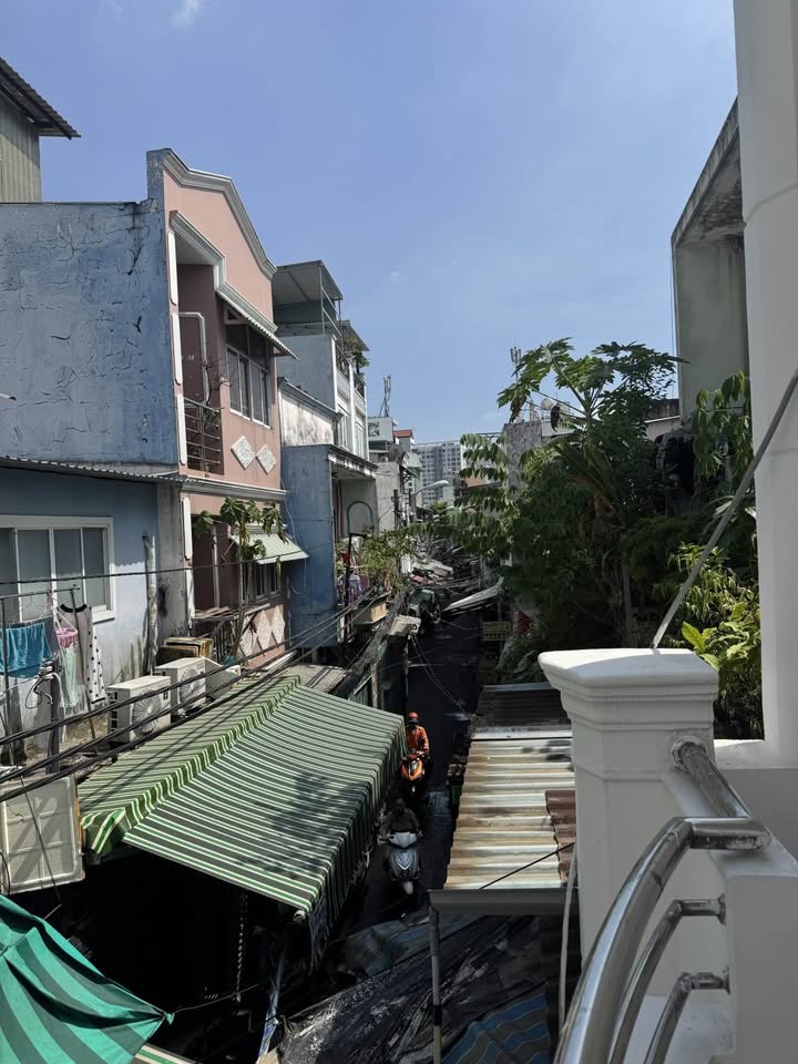 Nhà Mặt Tiền Đoàn Văn Bơ, Q4 - 36m², Kinh Doanh Đắc Lợi