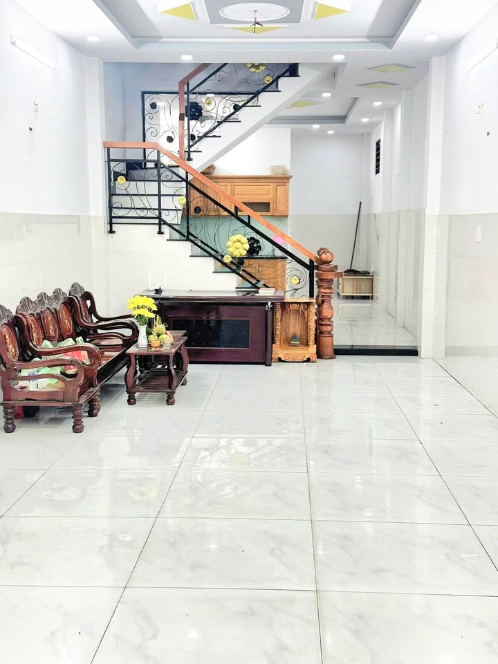 Nhà Riêng Hẻm Mã Lò Bình Tân 80m² - Ô tô vào tận nhà!