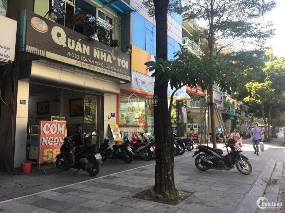 Nhà Phố Nguyễn Khuyến 50m² - Vị trí đắc địa kinh doanh!