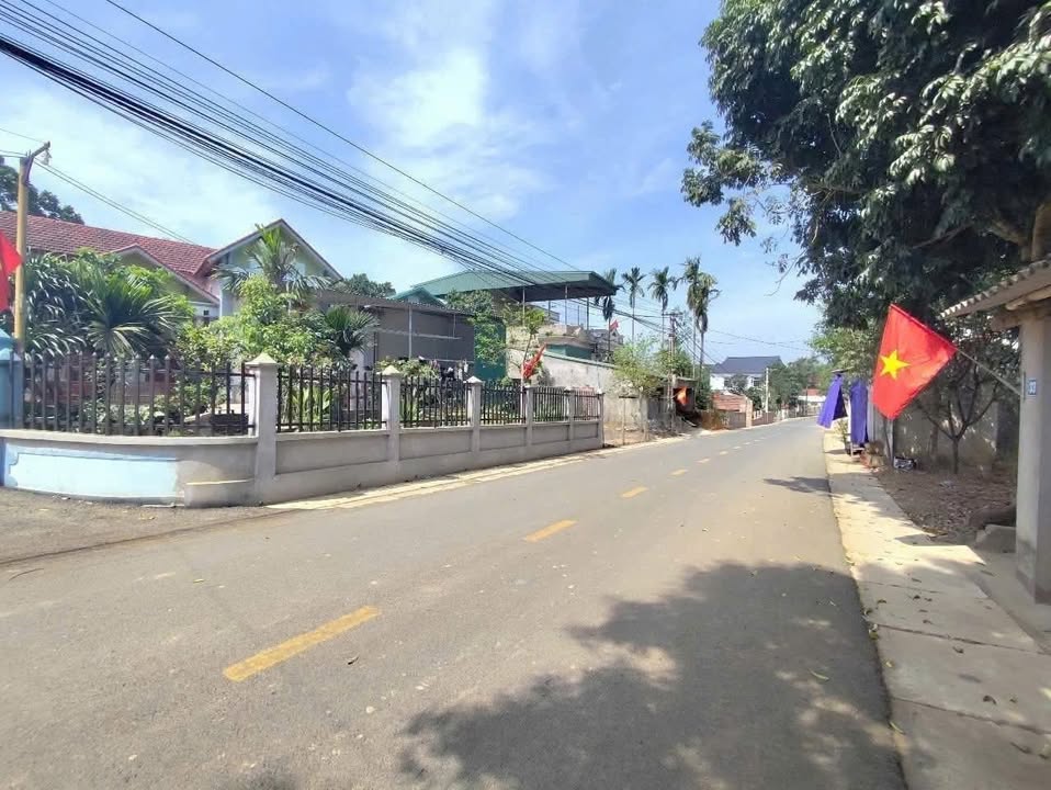 Đất Ba Vì 340m² Mặt Tiền 10m - Sổ Hồng Full Thổ Cư, Giá 2 Tỷ