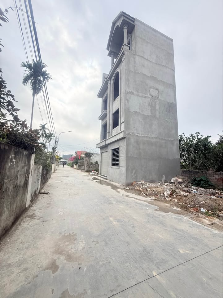 Nhà riêng Đồng Thái 40m² giá 3.1 tỷ - Sổ hồng sẵn, 3.5 tầng tiện nghi