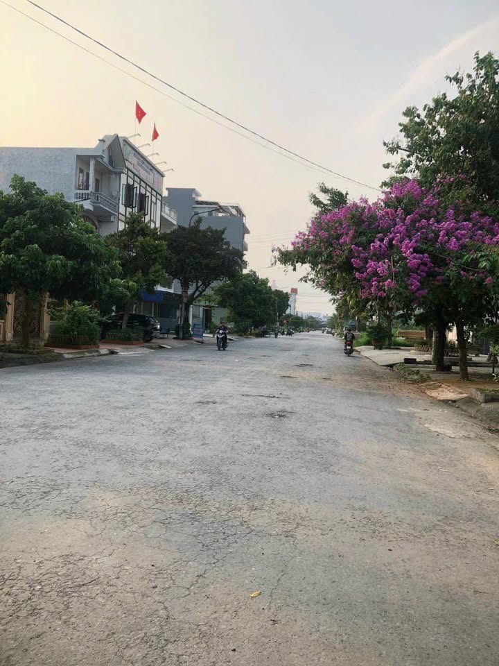 Đất nền Hoàng Mai An Dương 100m² - Đường to ô tô