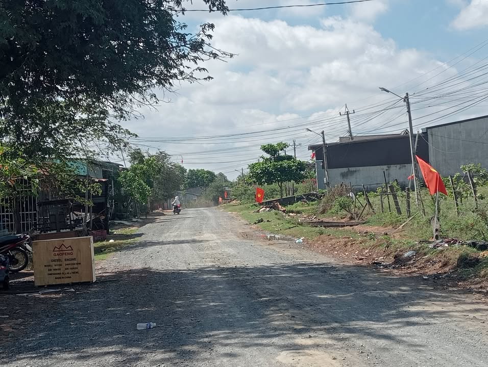 Bán Đất Tặng Nhà Gỗ 325m² Thị Trấn Ea Súp, Đắk Lắk - Giá 299 Triệu