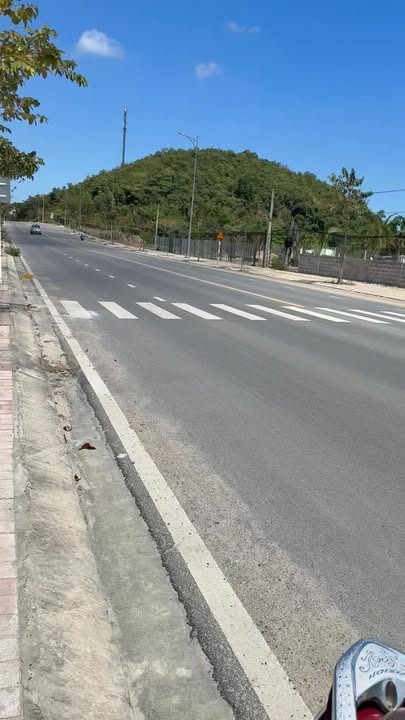 Đất Vàng Mặt Tiền Phong Châu, Nha Trang - 1676m² Giá 9.5 Tỷ - Đầu Tư Sinh Lời