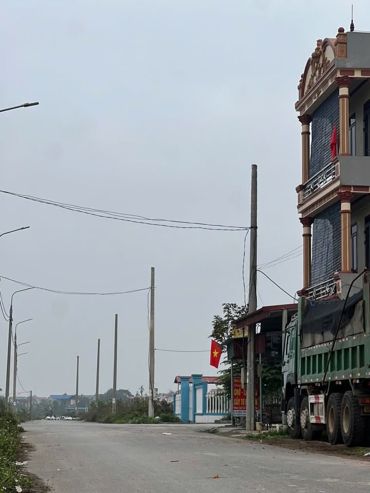 Đất nền 100m² Thôn Hà Việt, Việt Tiến - Sát Cụm CN Hoạt động, Giá 2 Tỷ