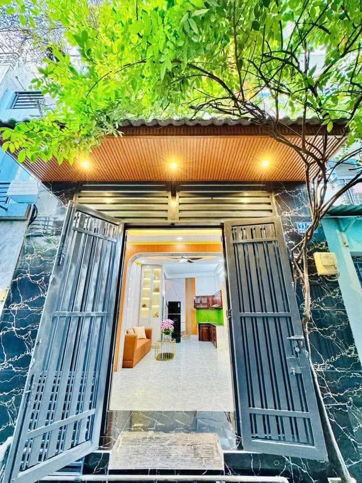 Nhà riêng Gò Vấp 37m² giá 5.68 tỷ - Sẵn sàng ở ngay!