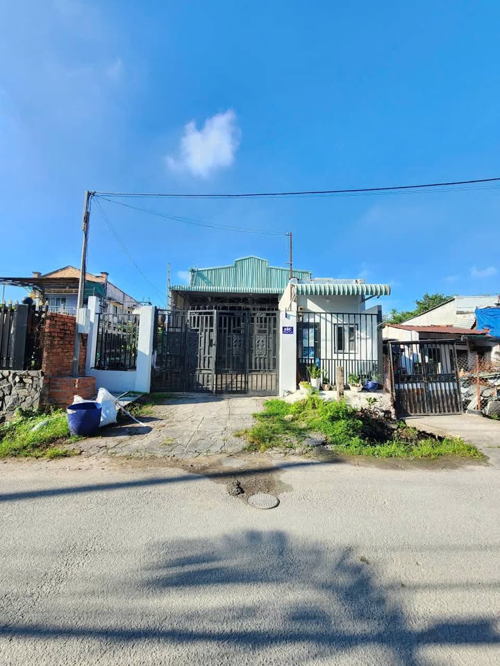 Nhà xưởng Lái Thiêu 487m² 13.636 tỷ - Container thoải mái!