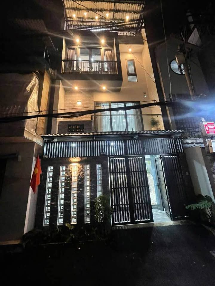 Nhà Phố Mặt Tiền Kinh Doanh Trường Chinh, Tân Bình - 5.6x8m - Hơn 10 Tỷ