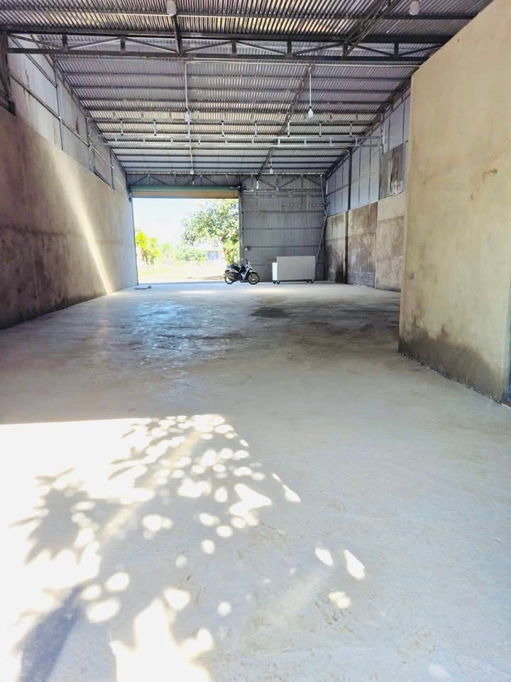 Kho Đức Trọng 220m² - Hoạt động ngay!