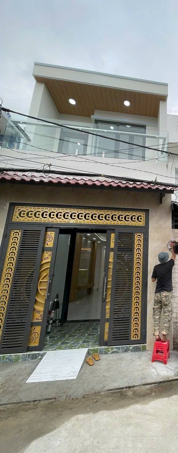 Nhà riêng Quận Bình Tân 72m² - Hẻm thông ô tô vào tận nhà!